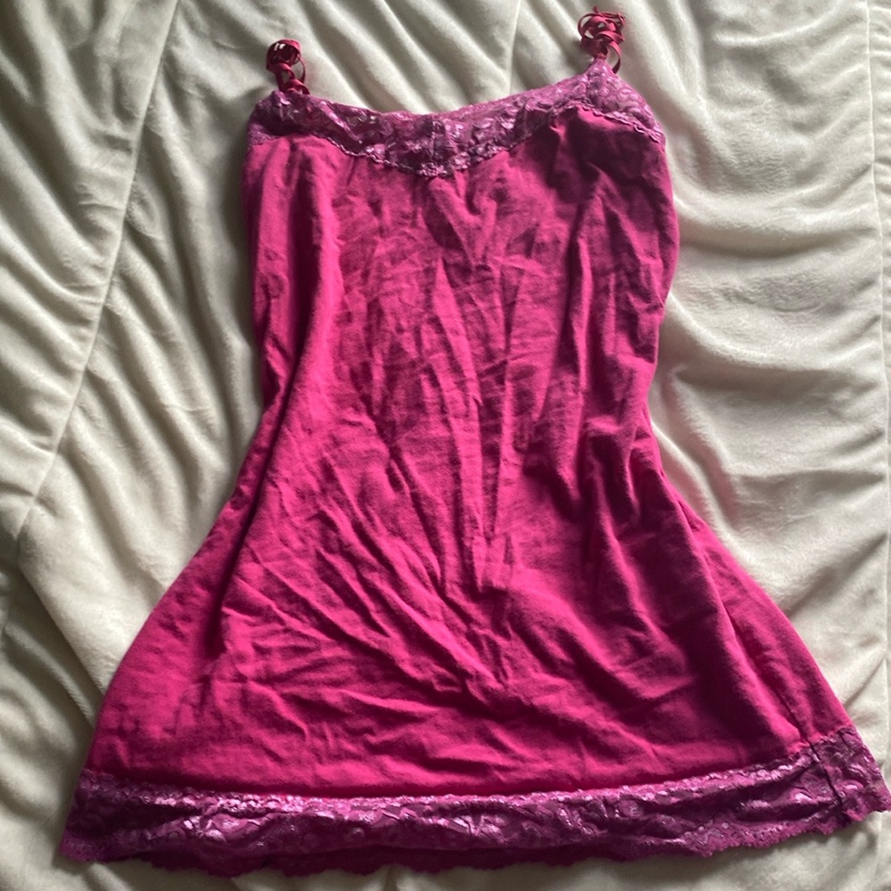 Hot pink lace trim tanktop